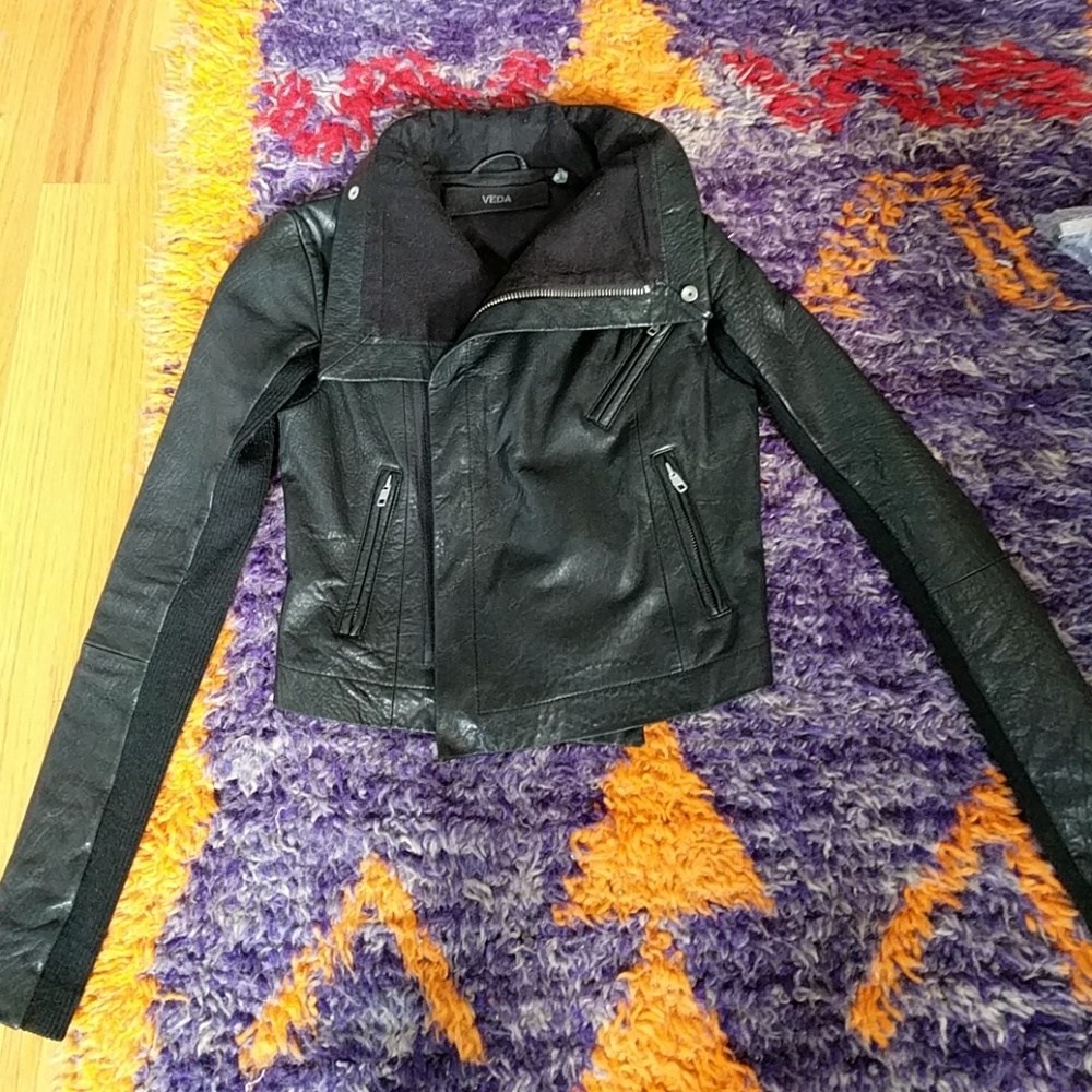 Veda leather jacket